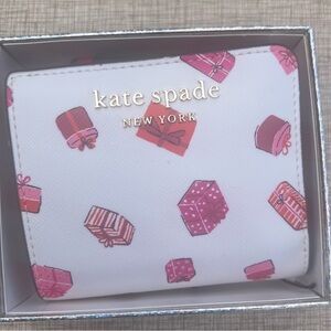 Kate Spade White Card Holder with Pink Gift Design